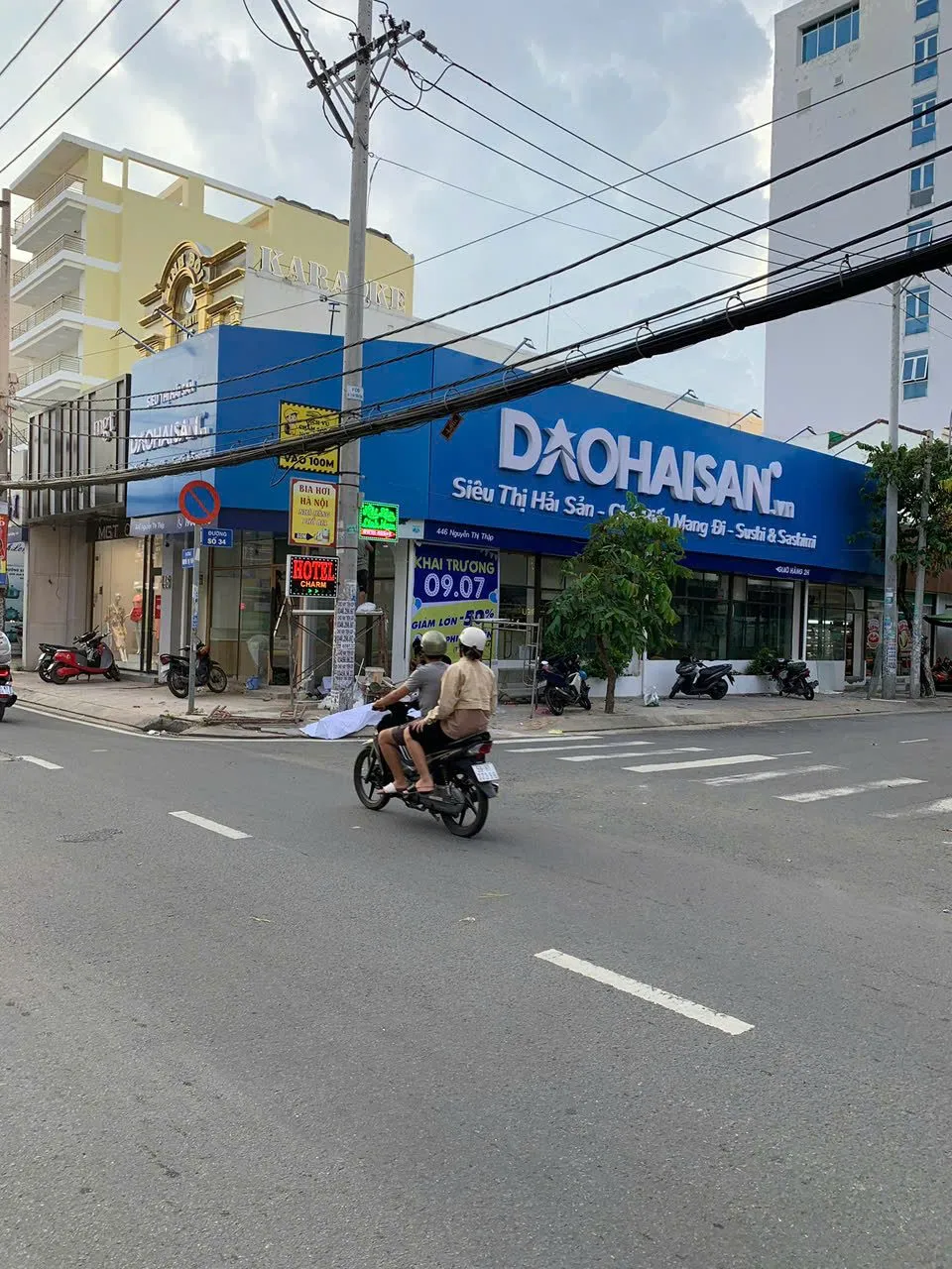 z7449442934052 7e12d33cc594db3dbb9d4ca0b1caf31b